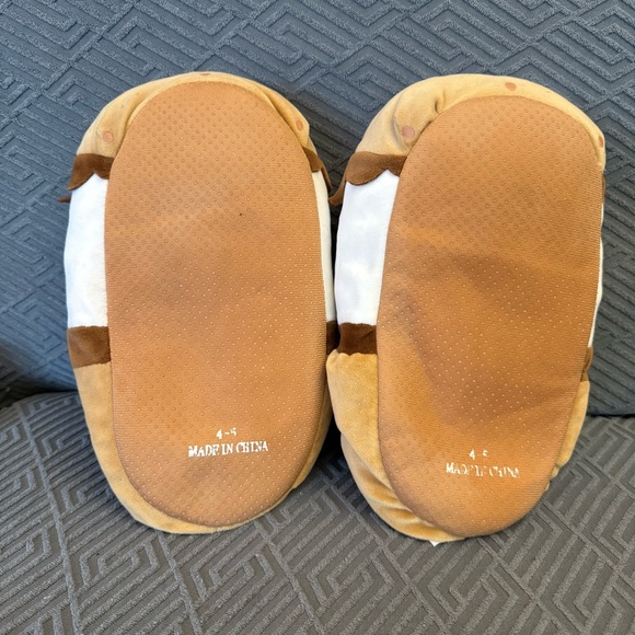 Squishmallow Carmelita the Smore Slippers Size 4-5 Fits Adult Women Size 6-7.5 - Picture 2 of 8